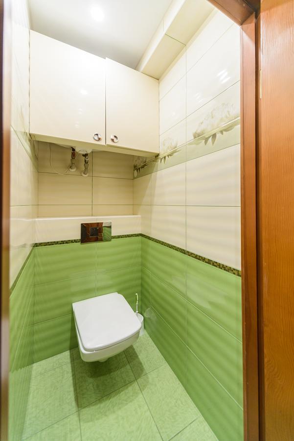 Apartment On Lesi Ukrainky Blvd Kiev Bagian luar foto